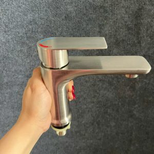 Vòi lavabo lạnh 12